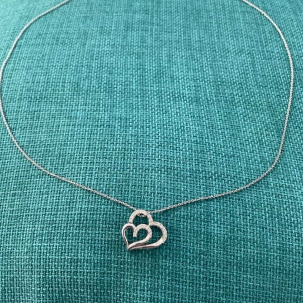 Sterling Silver Diamond Heart Pendant with Chain 1/4 Carat